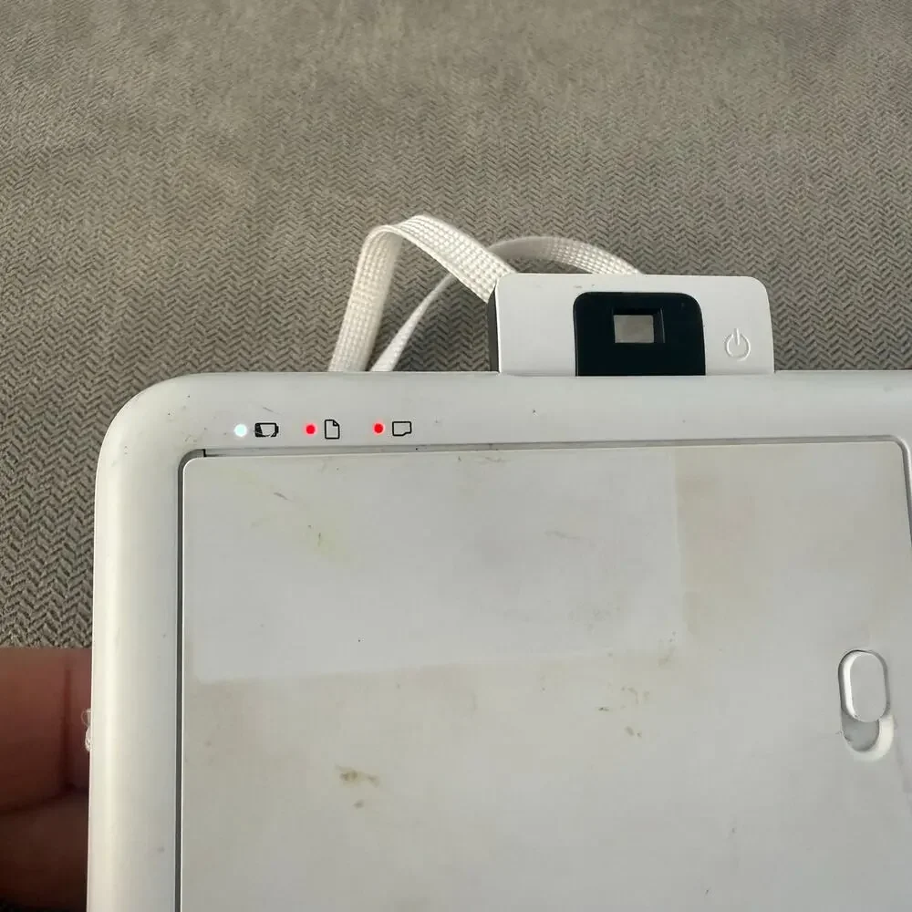 Polaroid Snap POLSP01W Instant Digital Camera Printer White ZINK Tested Power